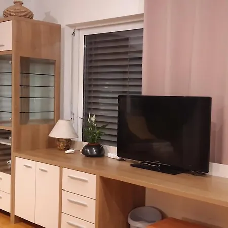 Apartment With Terrace And Free Parking Ljubljana Apartman *